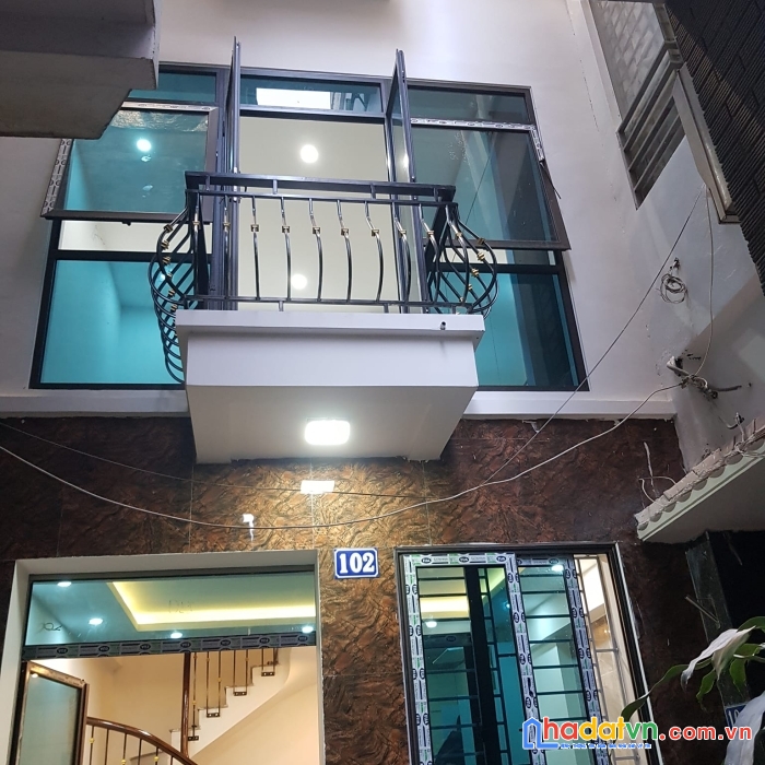 Nhà đẹp 10m ra phố tôn đức thắng - đống đa - kinh doanh nhỏ - 23.8m2 x 4 tầng - giá 3.15 tỷ