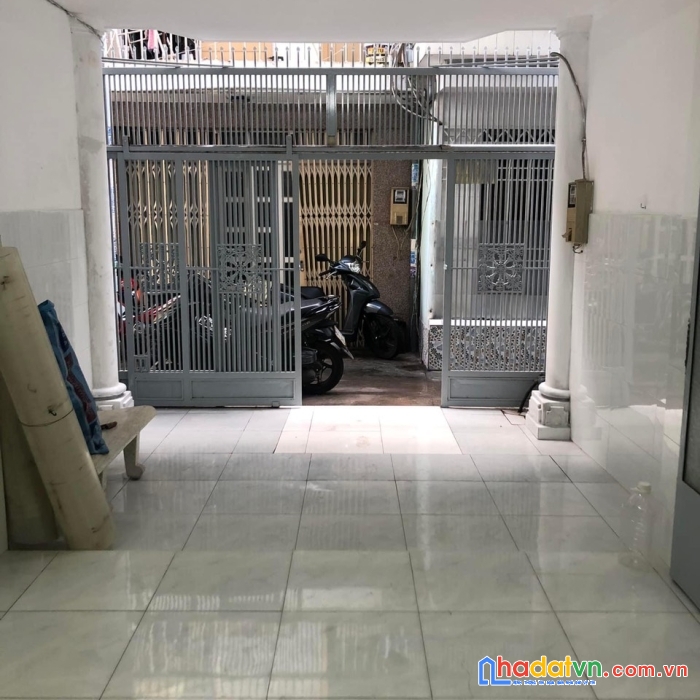 Bán nhà sát mt huỳnh tấn phát quận 7. 2 phút qua q1. 69m2. 2 tầng 2pn. nhỉnh 5 tỷ. shr