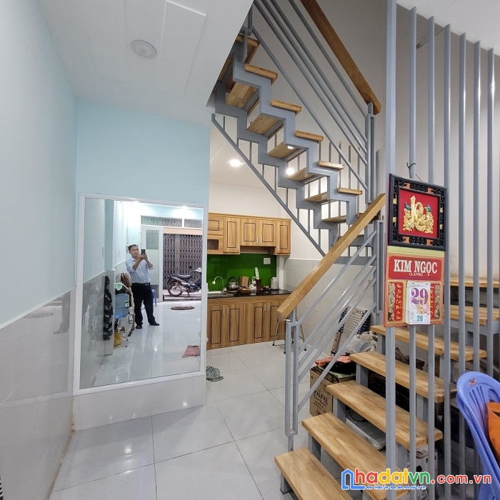Chính chủ cần bán gấp nhà mới - 32m2 - nhà 1 sẹc sát hxh - sổ vuông vức - thoại ngọc hầu - nhỉnh 2