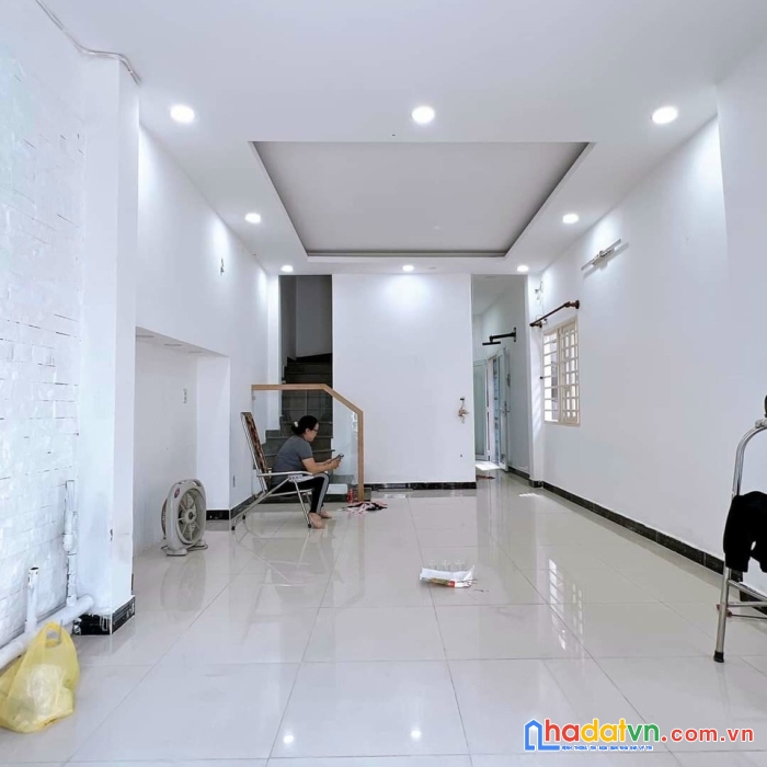 Bán nhà đoàn văn bơ q4 diện tích 44 m, 2 tấm có 89 triệu m