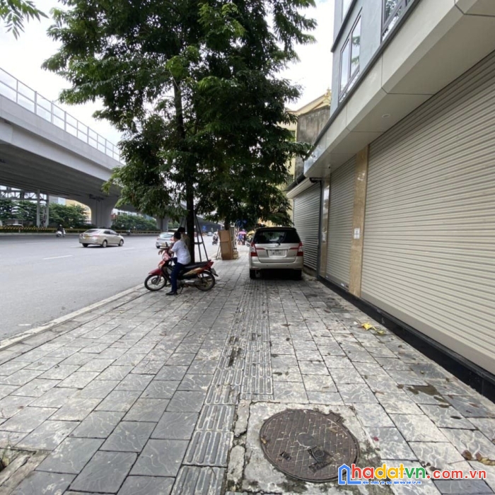Mặt tiền 11m, phạm văn đồng, ô tô vào nhà, chủ thiện chí bán, nhỉnh 11 tỷ