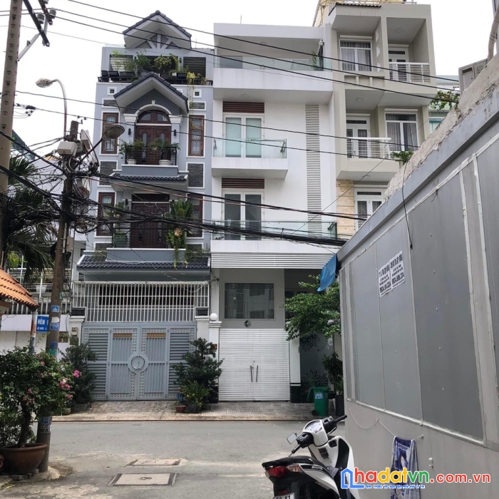 Bán nhà biệt thự lô góc mt tân quy giáp nguyễn thị thập quận 7. dt 10x15. 3 tầng 10pn. chỉ 27 tỷ