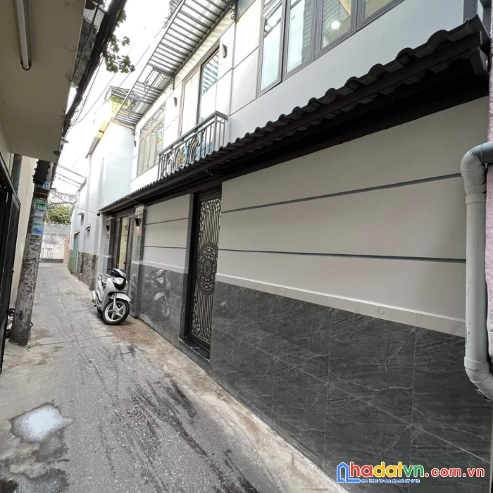 Bán nhà rẻ đẹp hẻm ba gác máy tôn đản
  dt 80m ngang 10x4 m q4 có 3 tỷ