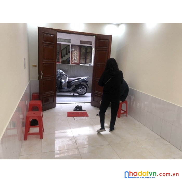 Bán nhà bạch đằng hai bai trưng 24 m2 x 3 tầng, mt 3m giá 2.78 tỷ