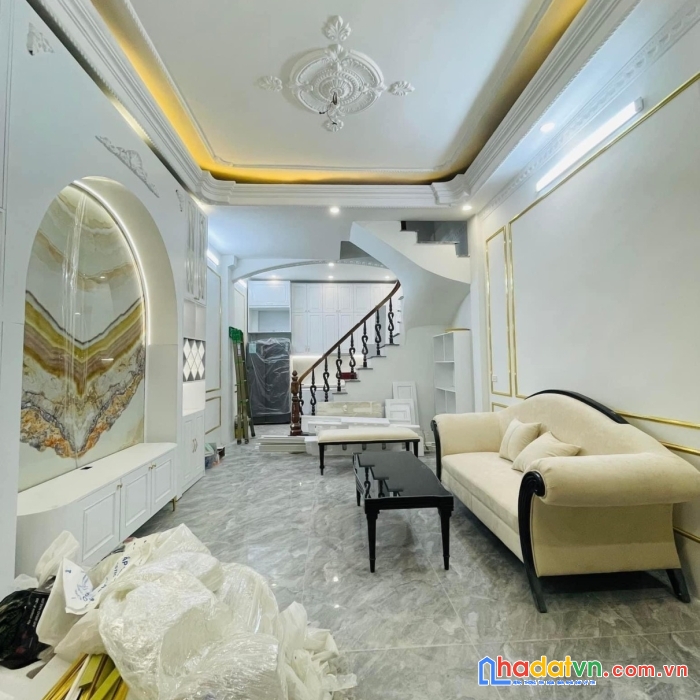Bán nhamh nhà tân mai, hoàng mai, 35m, 4t, 5pn, full nội thất, kd, nhỉnh 4 tỷ.