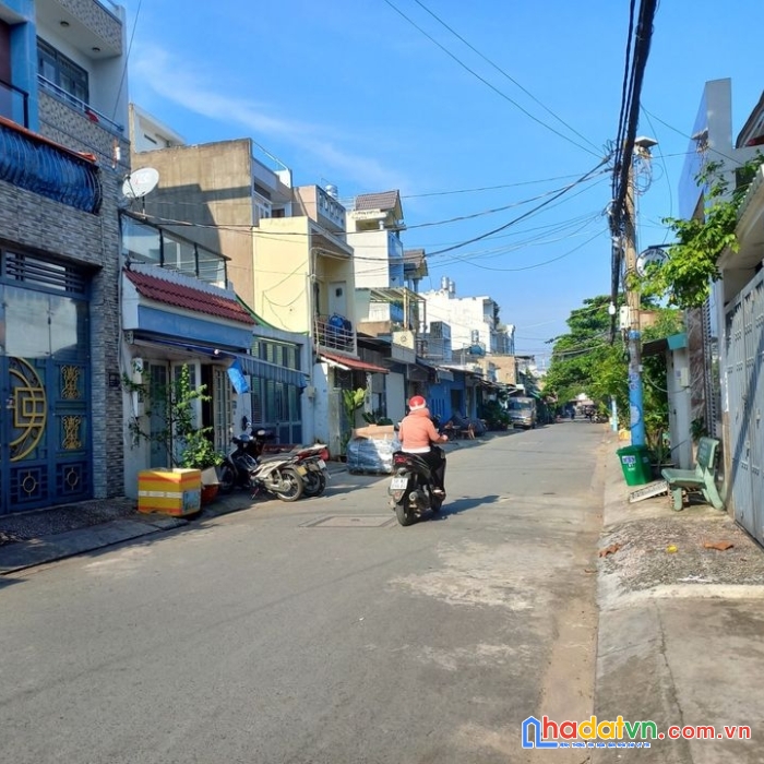 Nhà bình tân- 4 tầng- mới đẹp ở ngay- oto vào ngủ- nhỉnh 5 tỷ.