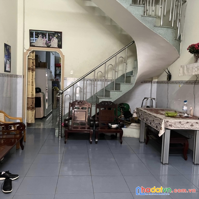 Bán nhà tân phú cạnh chung cư richstar - hẻm an ninh - 65m2 - chỉ 4.4 tỷ