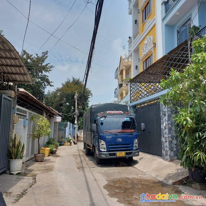 Bán nhà  : 137m2 đ.đình phong phú p tăng nhơn phú