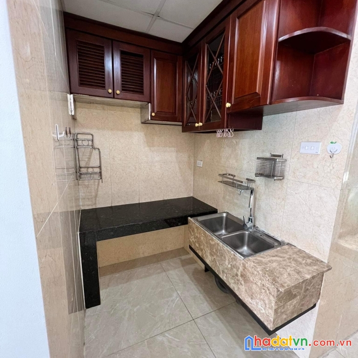 Bán nhà tt ngõ 106 chùa láng 40m2 giá 1.55 tỷ