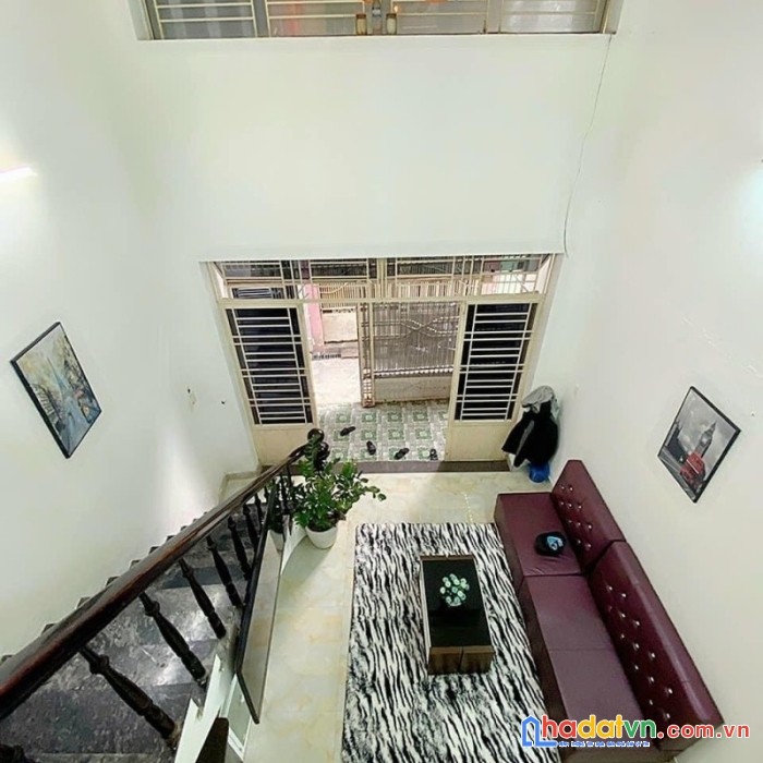 Nhà hoàng diệu, góc 2 mặt kiệt, 54m2, 3 tầng, đẹp, nhỉnh 2 tỷ