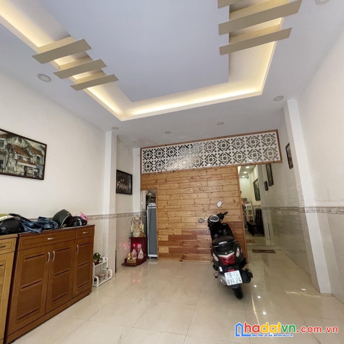 Bán gấp nhà mt đường số f6 quận 4. dt 4x14.2. 5 tầng 6pn. nhỉnh 16 tỷ. shr-hoàn công-dân trí cao