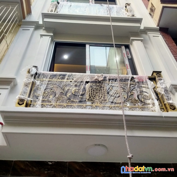 Nhà mới ở ngay, phạm văn đồng, 5 tầng, ô tô đỗ cửa, nhỉnh 12 tỷ