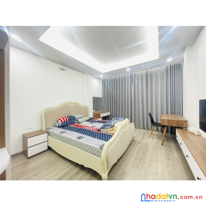 Bán nhà đầm trấu hai bà trưng 46/50t2 x 5 tầng, mt 3.9m giá 14.9 tỷ