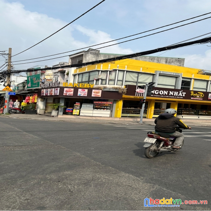 Cho thuê nhà góc 2 mặt tiền thạch lam - lê khôi  2 tầng  80 triệu  diadiemnhaban.com