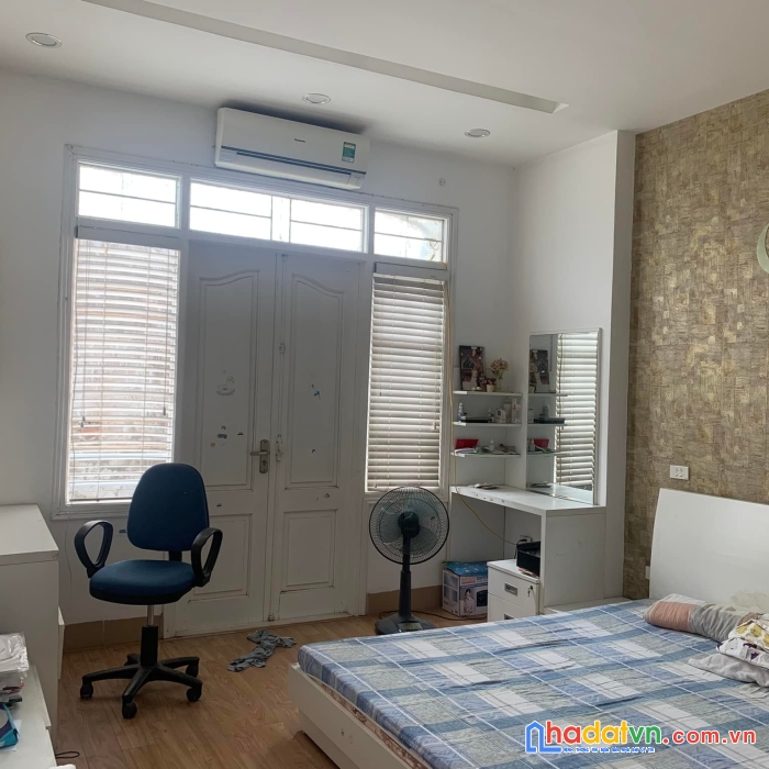 Siêu rẻ bán nhà thịnh quang 30 m * 3t nhỉnh 2 tỷ