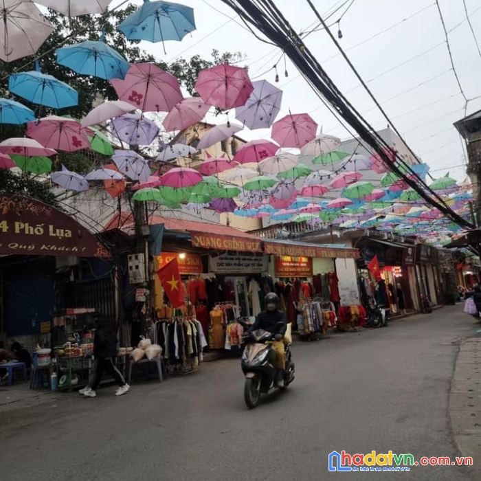 Siêu hiếm đất phố lụa vạn phúc 40m2, mt 4m, kinh doanh, ngõ thông mà chỉ 3,15 tỷ. lh công