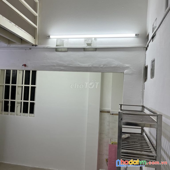 Cần cho thuê phòng trệt ở trung tâm tên lửa, bình tân.tp hồ chí minh