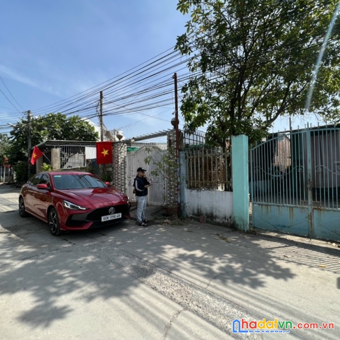 Nhà biên hoà, hơn 200m2 sổ riêng thổ cư đường 6m thông chỉ 2ty690