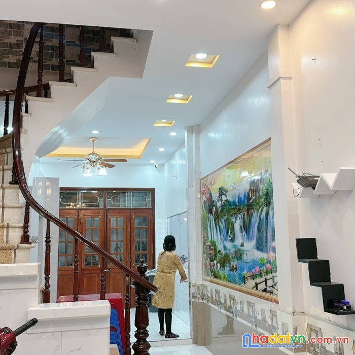 Siêu phẩm tự xây nhà ngọc lâm 42mx4t mt3.5m 4.6 tỷ