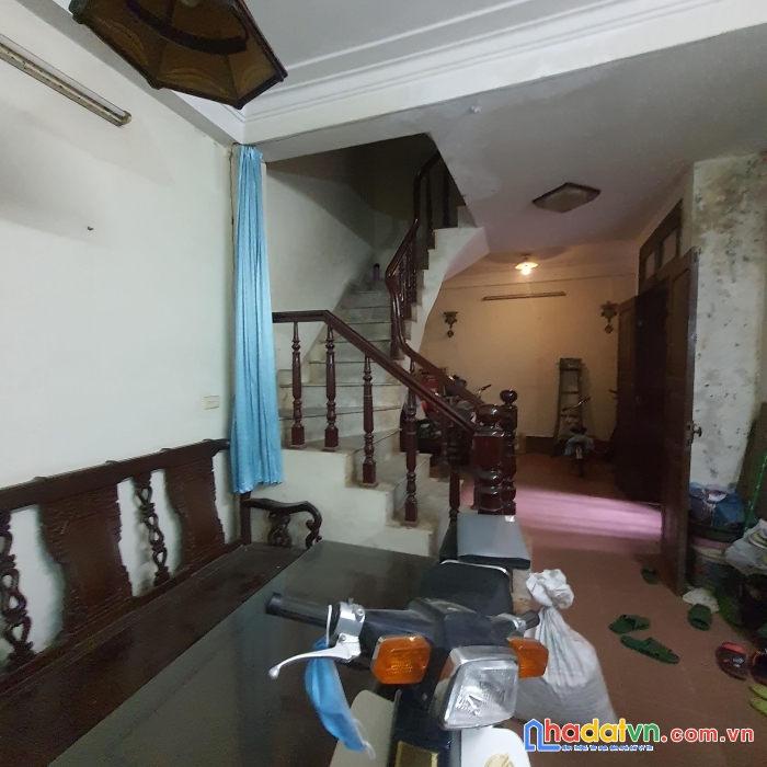 Cần bán gấp nhà  phố hào nam gần ôtô  34m2*4 mt 3,5m nhỉnh 2,5 tỷ