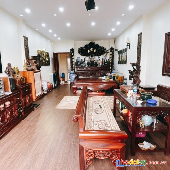 Bán nhà.  chủ tự xây, thiết kế cực đẹp, 7 tầng, thang máy. dt60m2, mặt tiền 4.5m. giá 9.6 tỷ.