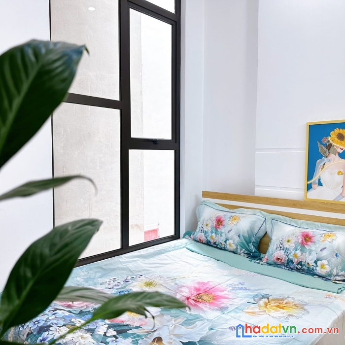 6.4 tỷ nhà dòng tiền phố nguyễn ngọc vũ cầu giấy 50m 5 tầng thang máy 10m ra ô tô lô góc 3 thoáng
