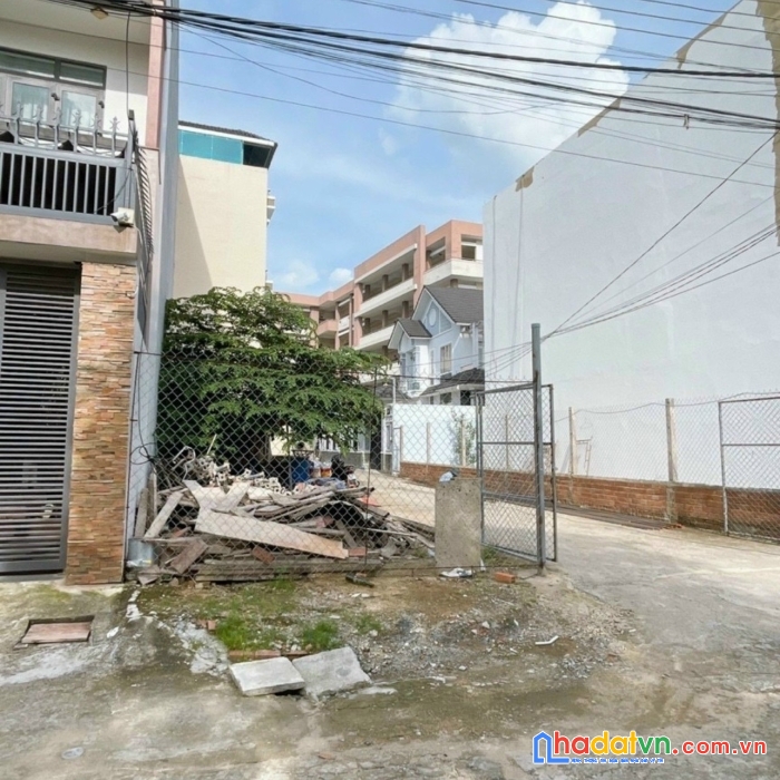 Bán đất lô góc 2 mặt tiền 80m2 thổ cư, giá rẻ 3 tỷ đường ô tô thông mọi hướng