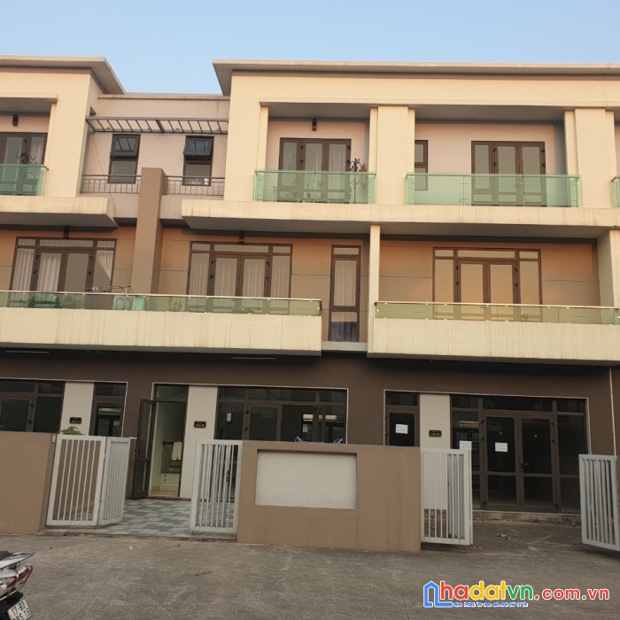 Bán shophouse phố ẩm thực duy nhất tại centa city từ sơn, căn giá ngộp. 0984422588