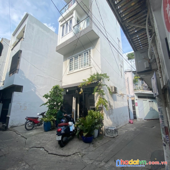 Bán nhà 3 mặt hẻm vừa ở vừa kinh doanh siêu thoáng mát thích quảng đức, phường 5, quận phú nhuận,