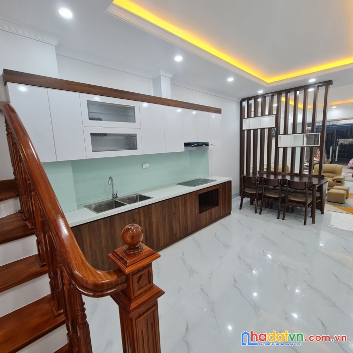 Siêu phẩm nhà ngọc thụy mới ở ngay 45m2x5t p.lô ôtô