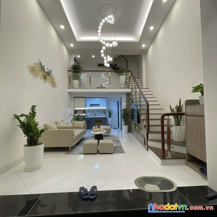 Bán nhà đẹp như khách sạn -  ngõ 230 lạc trung 35m2 x 4 tầng - 4.5 tỷ