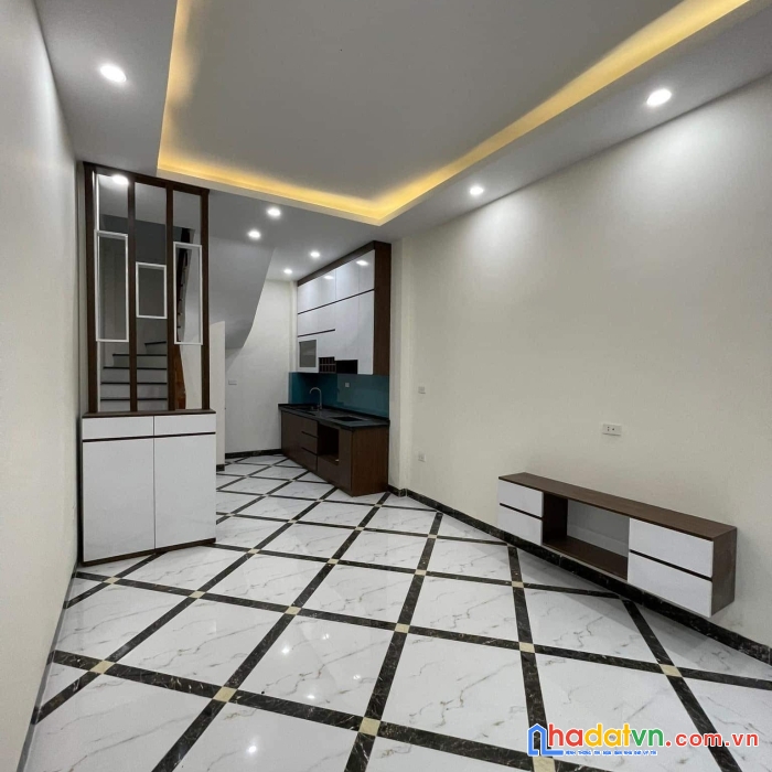Bán nhà mới đẹp la thành ba đình 35mx5 tầng ngõ thông thuận tiện 40m ra ngõ ô tô, khu dân trí cao