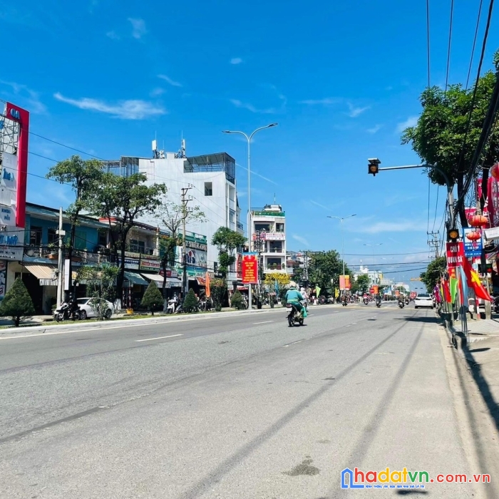 Bán gấp nhà mặt tiền đường lớn huỳnh tấn phát - chỉ 2x tỷ.