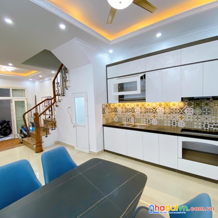 Nhỉnh 4 tỷ có nhà bùi xương trạch -  4 tầng, 38m2, 2 mặt ngõ, gần phố