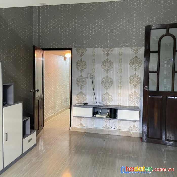 Xe hơi thông - chdv 20tr/tháng - đông bắc q12, hơn 100m2, ngang gần 6m.
