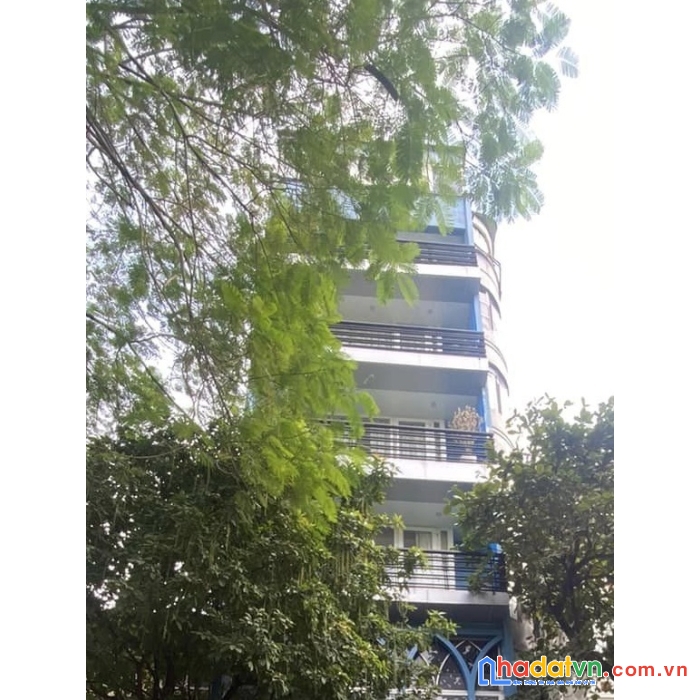 Bán nhà mặt phố hoà mã. 127m x 10 tầng thang máy. mt 4,5m. 68 tỷ có thương lượng