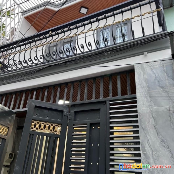 Bán nhà đẹp ở ngay lô góc 2mt huỳnh tấn phát tân phú quận 7. dt 4x10. nhỉnh 3 tỷ. shr-btct