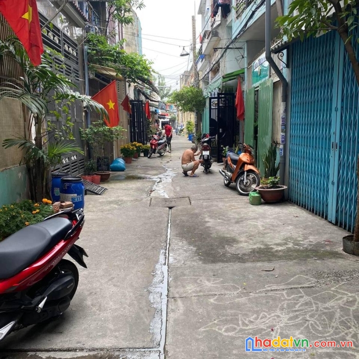 Bán nhà 4 tấng đường hương lộ 2, hẻm xe hơi 6m, 49m2 chỉ 5 tỷ