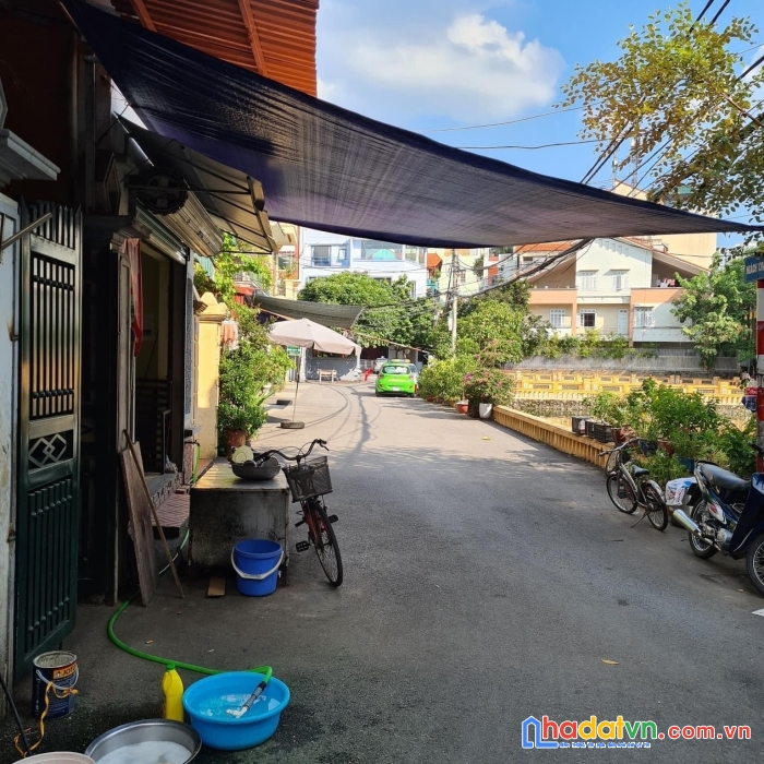 Nguyễn ngọc vũ 90m2 - lô góc 2 thoáng - view hồ điều hoà - kinh doanh tấp nập - oto chạy vòng