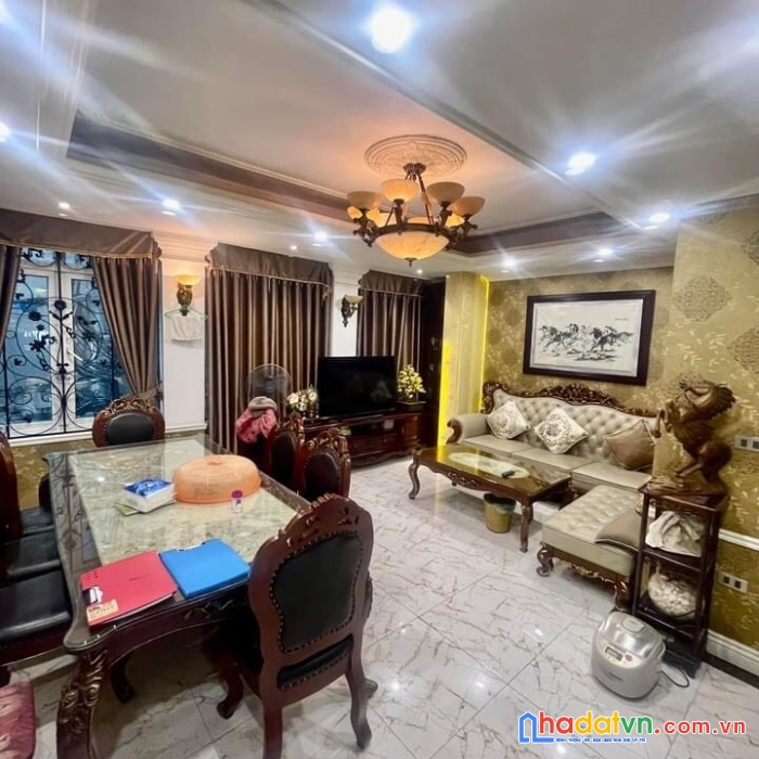 Bán nhà ngõ lệnh cư- đống đa- 3 thoáng- ngõ thông- tặng nội thất- kinh doanh