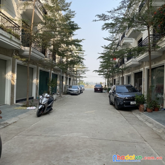 Bán nhà lk sát thanh hà cienco 5, 68m2x4t, mt4.5m, ô thang máy nhỉnh 5 tỷ