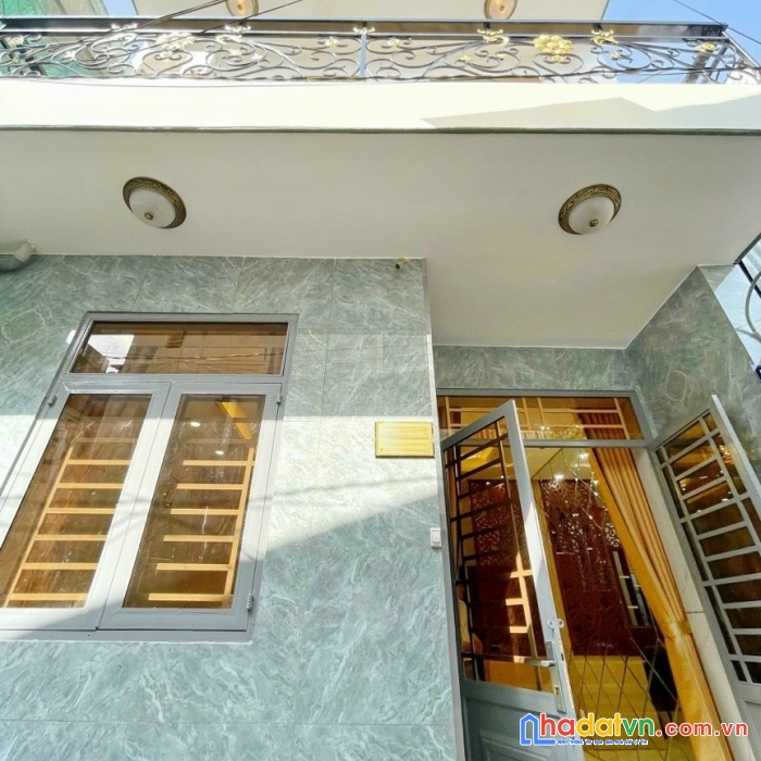 Nhà ngộp giảm sâu, quận 7 -  3 tầng - 50m2(5x10) -  chỉ 4.8 tỷ -  đối diện đh tài chính marketing-
