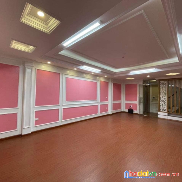 Cực hot bán tòa văn phòng phố mỹ đình, kinh doanh, văn phòng ô tô đỗ cửa 130m 12,x tỷ