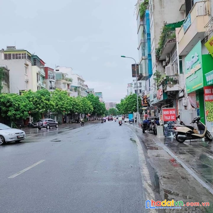 Bán nhà trần phú ba đình, 50m, mt 4.5m, vỉa hè, 2 mặt phố, kinh doanh đỉnh, 22 tỷ 0937651883
