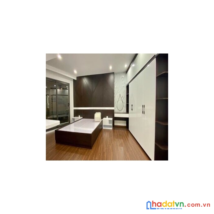 Cho thuê nhà nguyên căn nguyễn xiển, thanh xuân 25tr
nhà mới , kd được , ô tô để trong nhà được ,