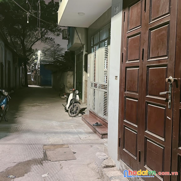 Bán nhà ! lô góc - ô tô đỗ cửa, siêu phẩm giá rẻ bất ngờ,