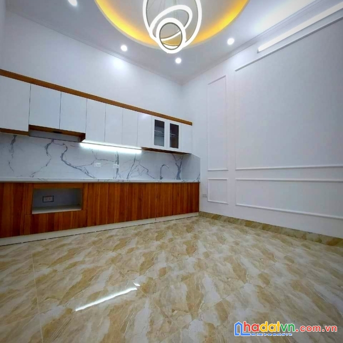Bán nhà trần khát chân hai bà trưng 40m2 x 2 tầng, mt 3.6m giá 4.4 tỷ