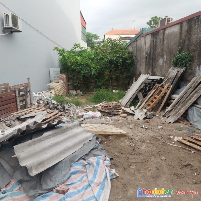 Cần tiền bán mảnh đất ngô gia tự sang thanh am, long biên 55m2, chỉ 2,3 tỷ (ô tô đỗ)