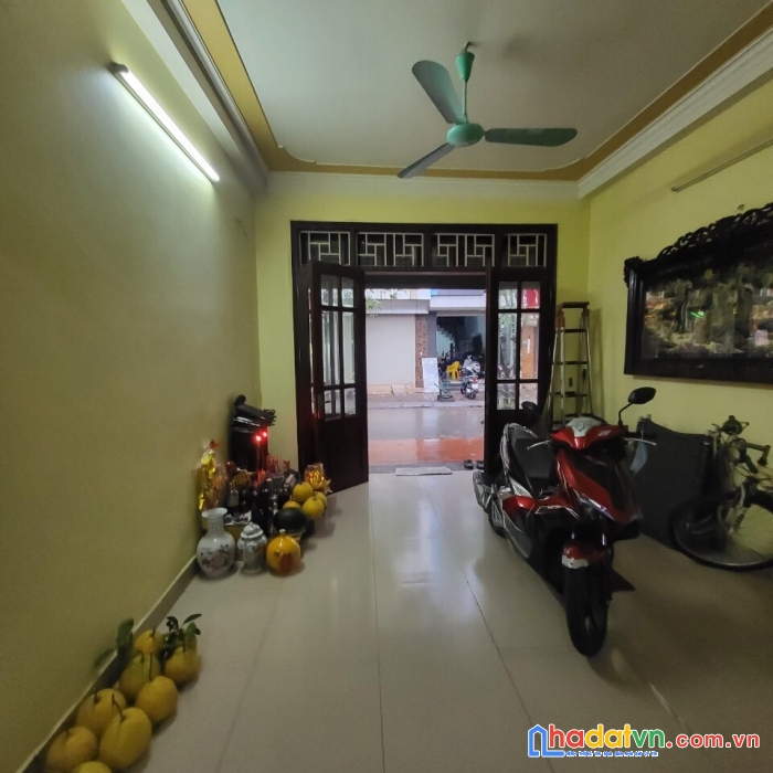 Bán nhà hàng bè kiến hưng 50m2 5t mt4m chỉ hơn 7tỷ kinh doanh ô tô
