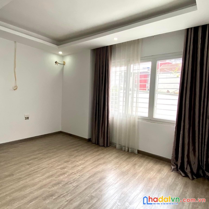 3.25 tỷ nhà thái thịnh, đống đa, ở luôn, 30m ô tô, trước nhà ba gác tránh